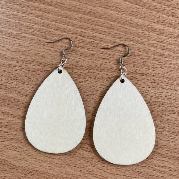 Wood Burned Earrings - Picture 5 of 6